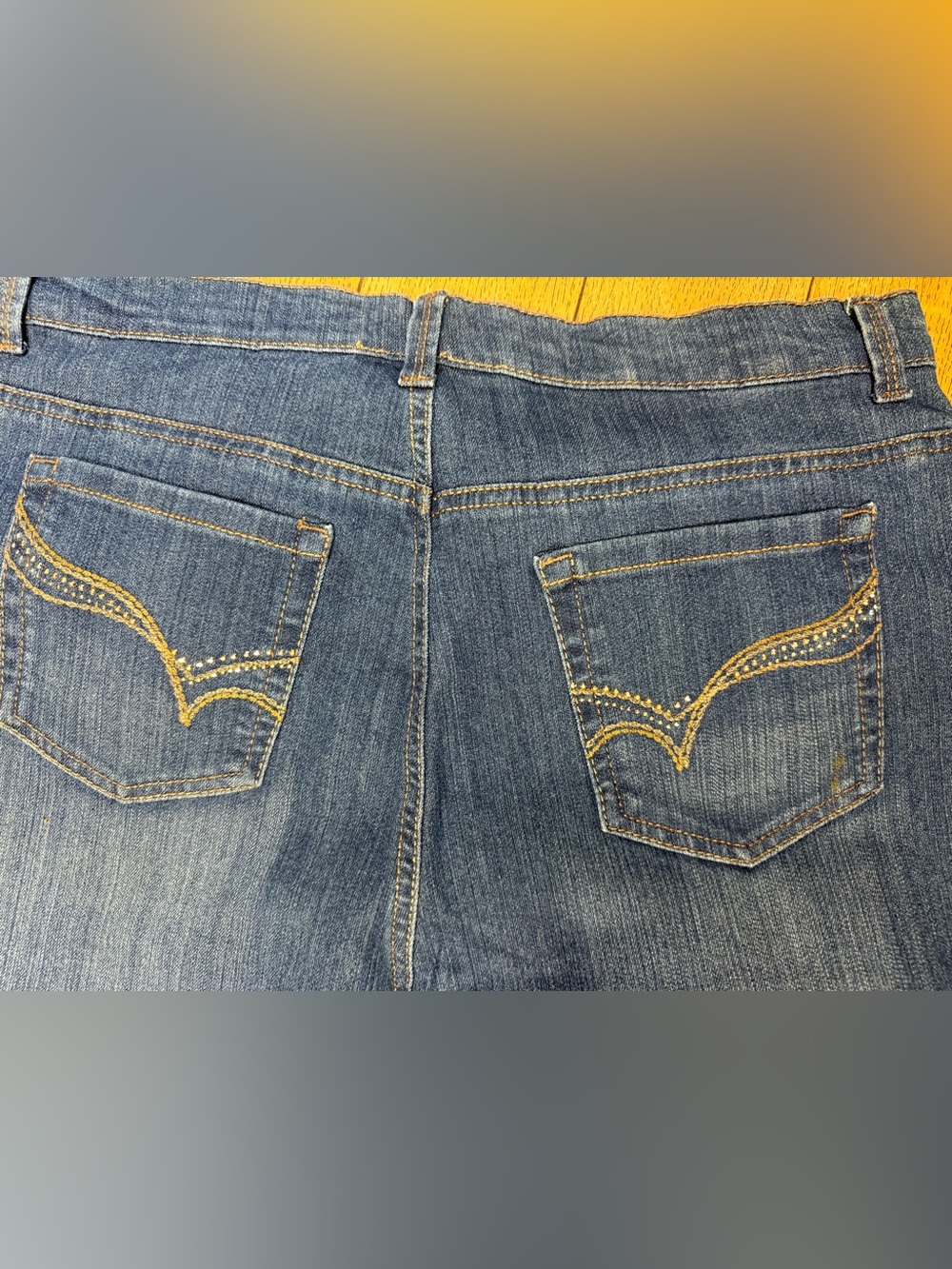 Gloria Vanderbilt-size 16 denim jeans bedazzled back pockets - Picture 3 of 10